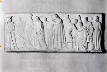 1 vue  - bas-relief des 14 prêtres martyrs (ouvre la visionneuse)