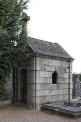 1 vue  - chapelle funéraire de la famille Le Segrétain du Patis (ouvre la visionneuse)