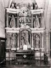 1 vue  - ensemble de l'autel secondaire Saint-Julien (autel, tabernacle, retable) (ouvre la visionneuse)