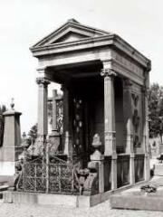 1 vue  - chapelle funéraire des familles Bretonnière et Vilfeu (ouvre la visionneuse)