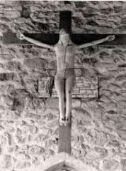 1 vue  - statue : Christ en croix (ouvre la visionneuse)